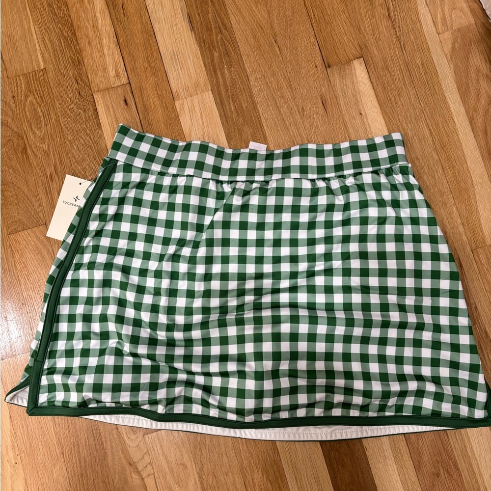 NWT green and white golf skort